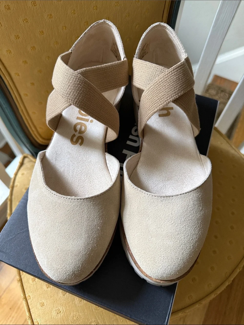 Hush Puppies Women's Beige Platform Sandals with Cross Straps